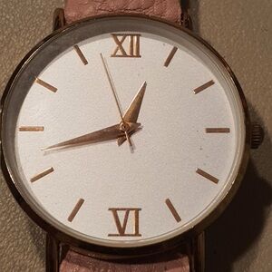 🦋10/$20🦋 Accutime Goldtone/Pink Leather Women's Watch